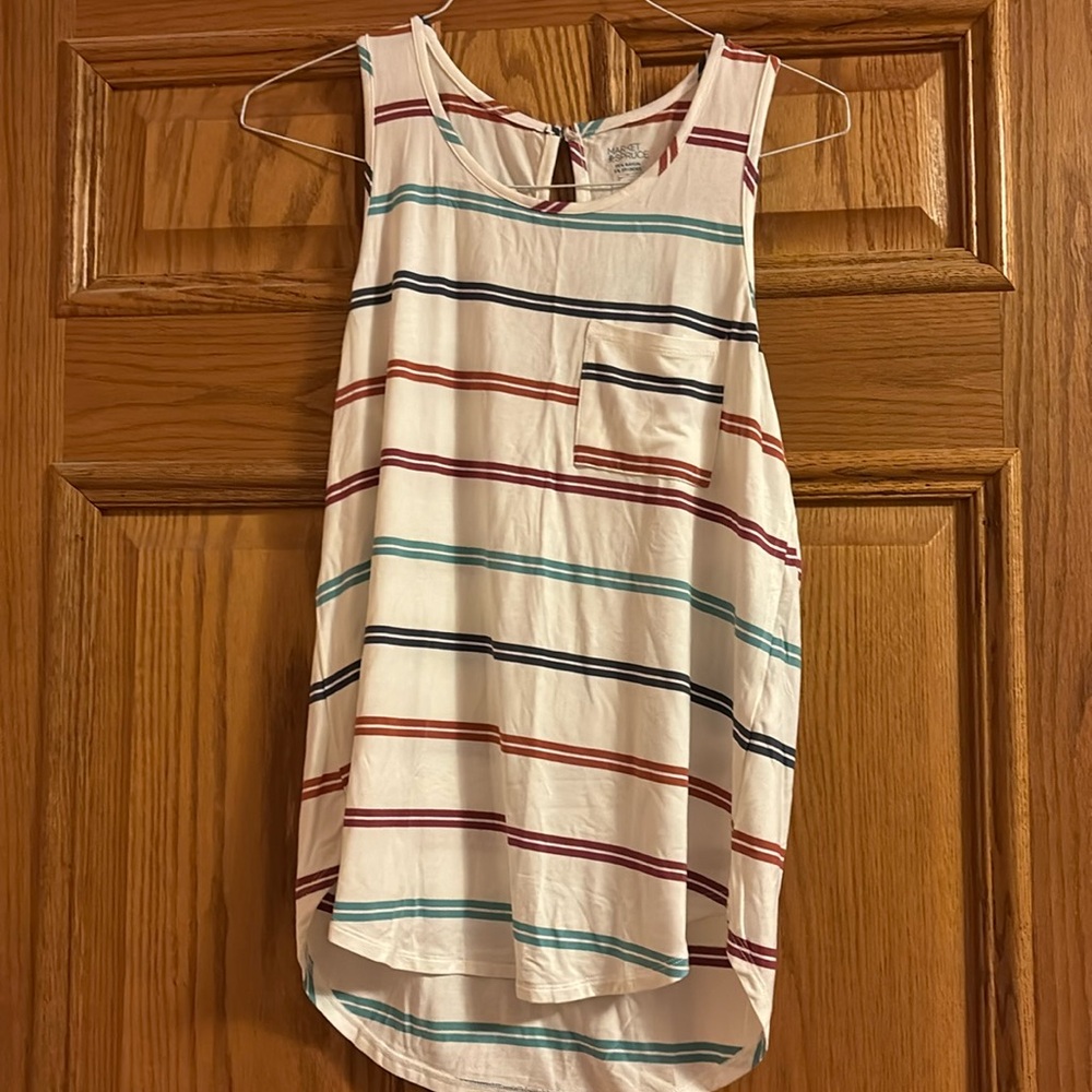 Market and spruce tank top